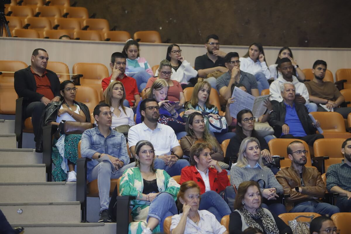 Debates jurídicos y políticos entre el federalismo, autonomía y Estado central