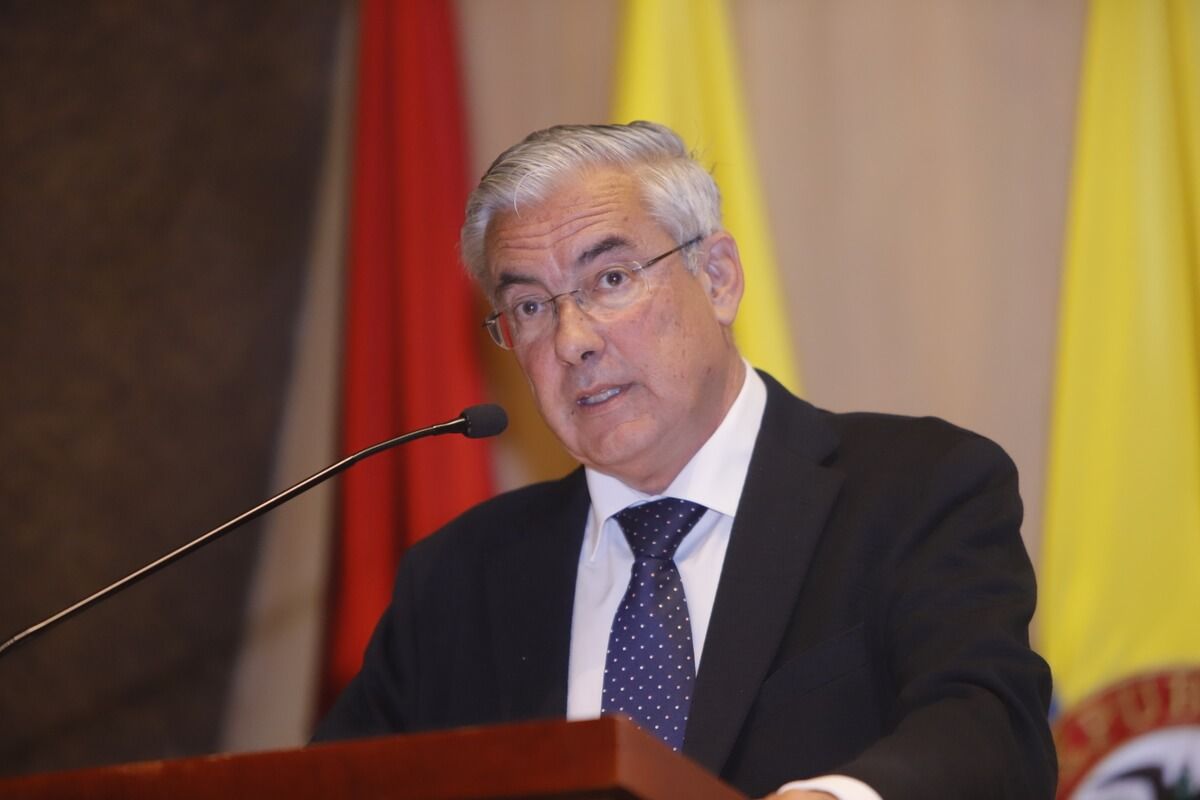 Debates jurídicos y políticos entre el federalismo, autonomía y Estado central