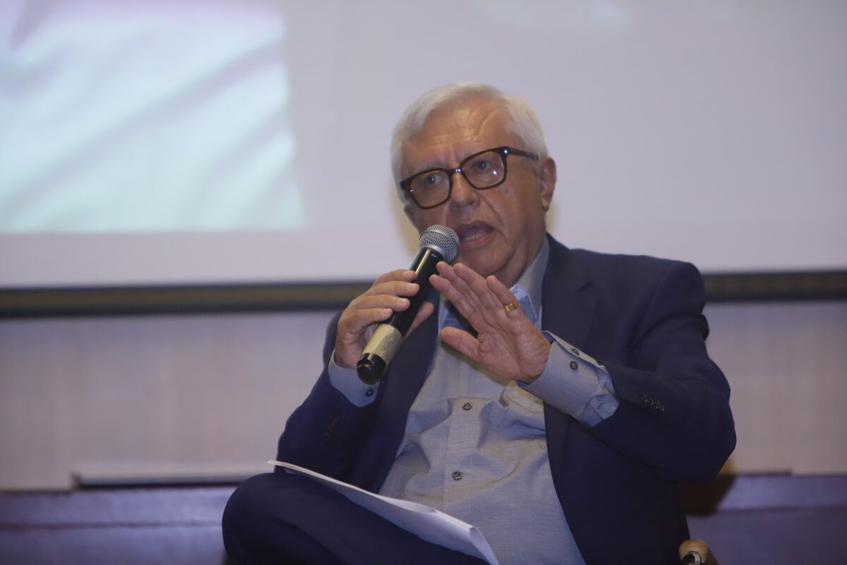 Debates jurídicos y políticos entre el federalismo, autonomía y Estado central