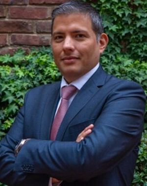 Dr. Carlos Augusto Chacón