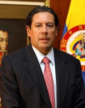 Dr. Mauricio González