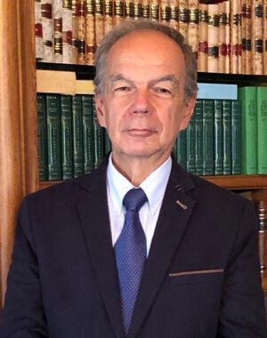 Dr. Luis Fernando Álvarez