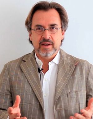 Dr. Mauricio García Villegas